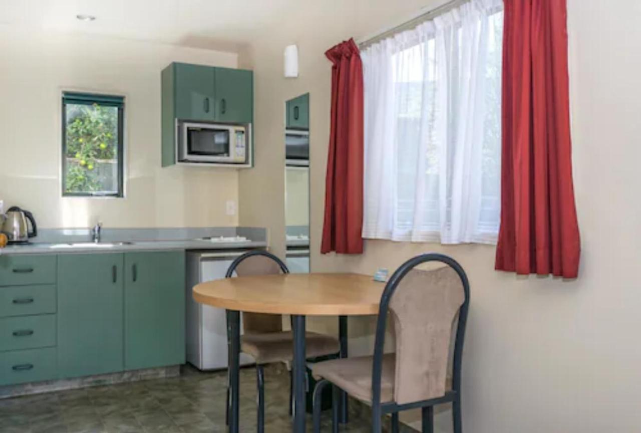 Ashleigh Court Motel เบลนิม ภายนอก รูปภาพ