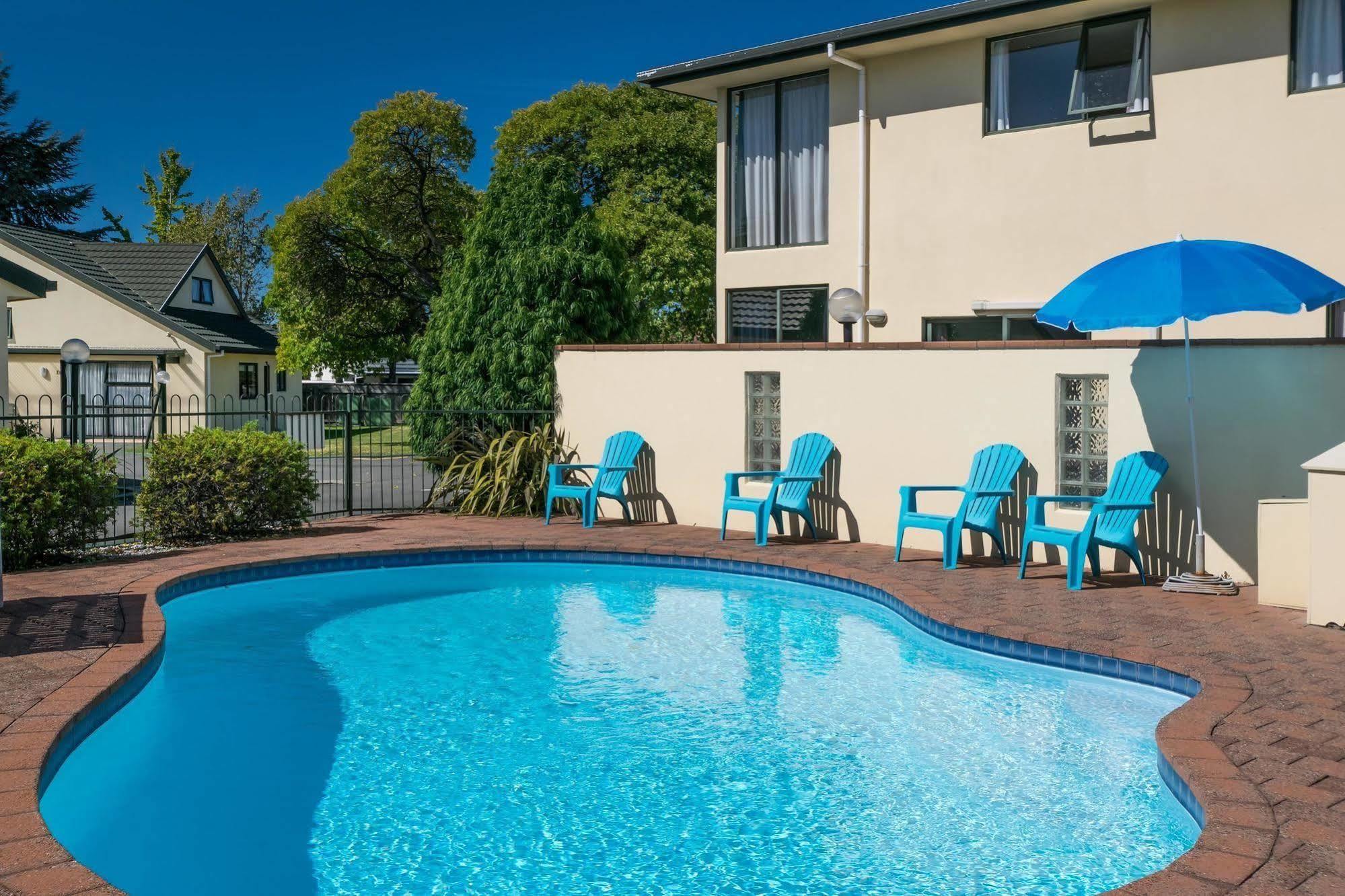 Ashleigh Court Motel เบลนิม ภายนอก รูปภาพ